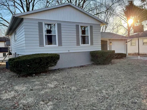 2813 Bock St, Burlington, IA 52601