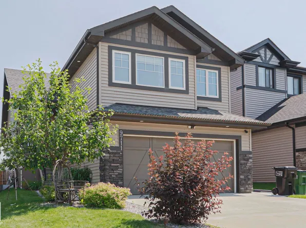 9711 223rd St NW, Edmonton, AB T5T 7B7