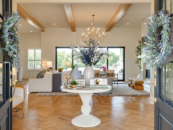 4th image of 405 Crosswood Creek Ct