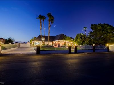 6260 W Oquendo Rd, Las Vegas, NV, 89118