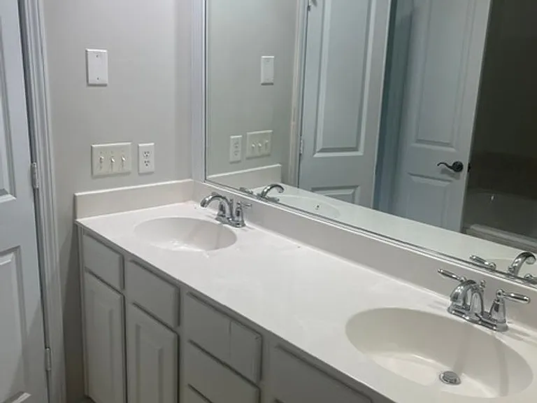 107 Ventura Pl — Photo 7
