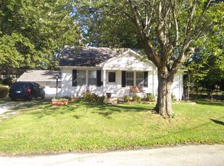 612 S Church St, Waterloo, IL 62298