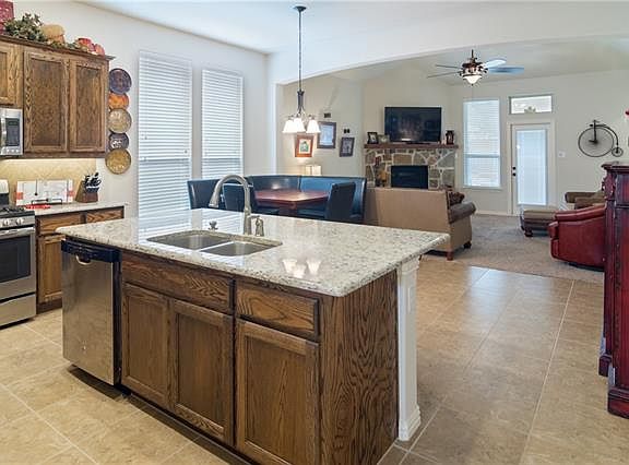 5th image of 5316 Datewood Ln