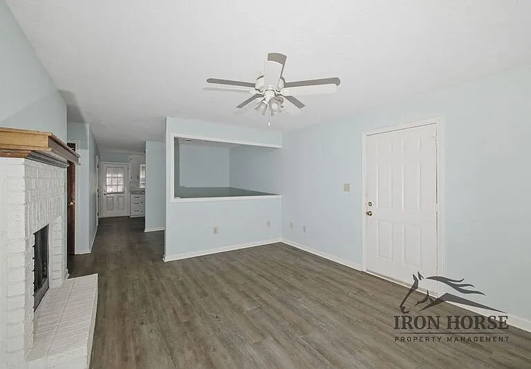 126 Greenwood Dr #A — Photo 4