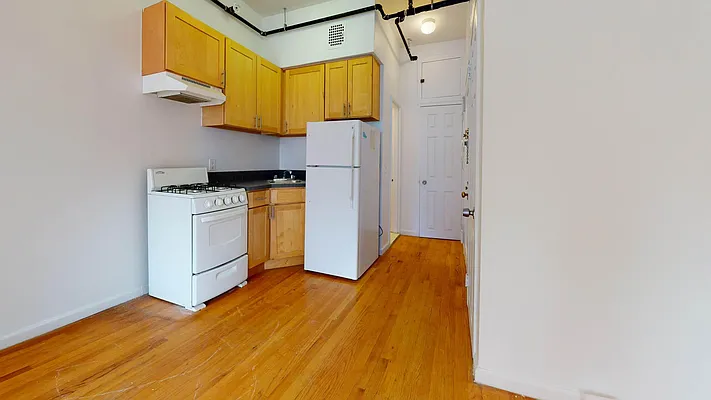 Rented by Bond New York | media 4