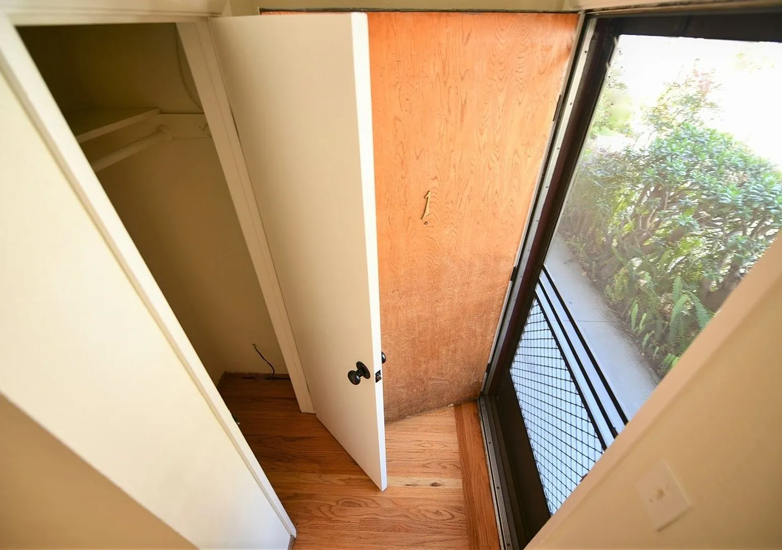 96 Linda Ave — Photo 4