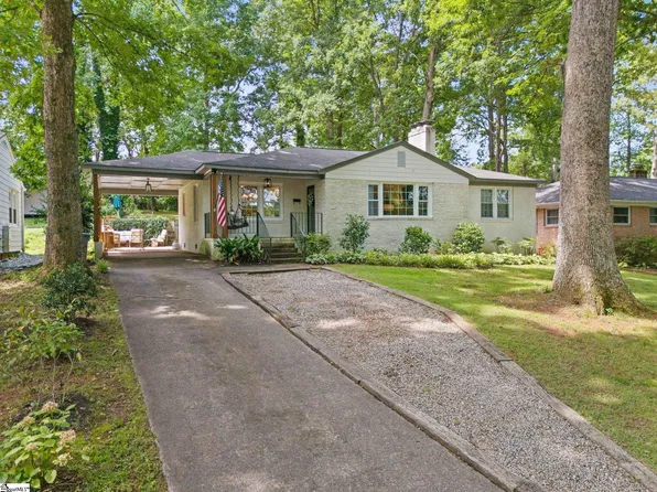 9 Glenmore Dr, Greenville, SC 29617