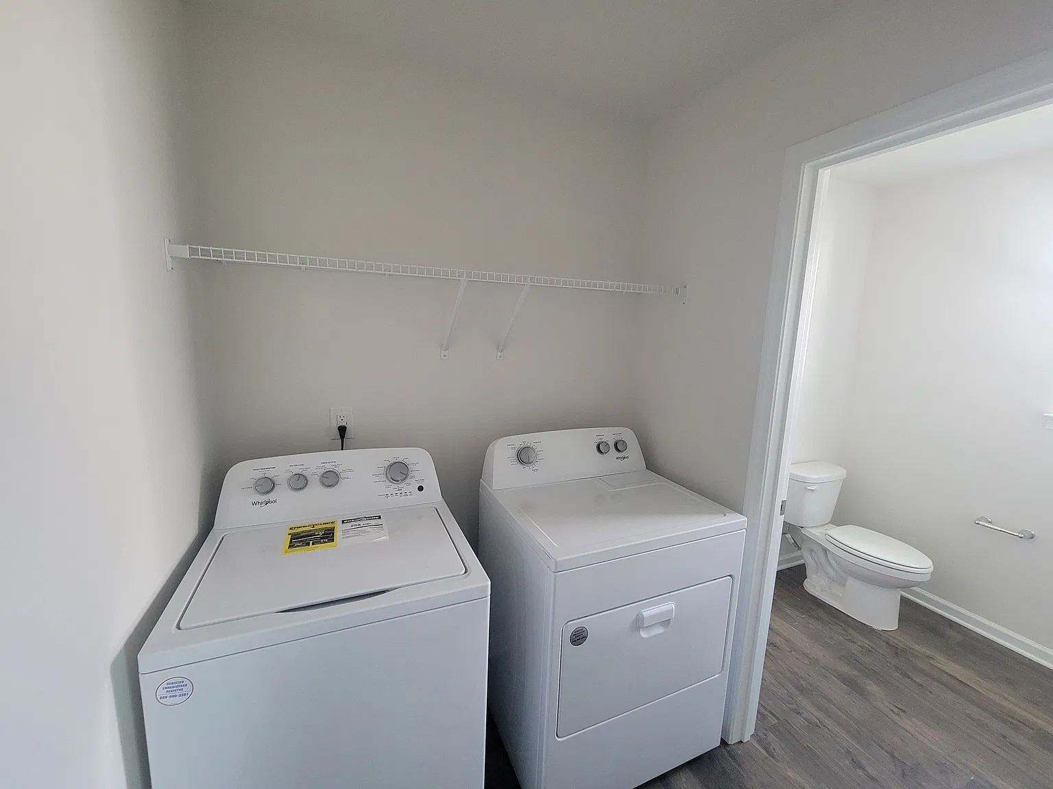 3 bed, 2.5 bath, $2,100 — Photo 4