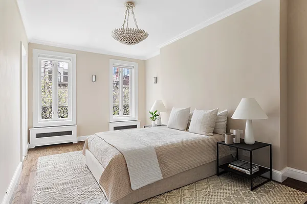 Sold by OFFICIAL | media 13