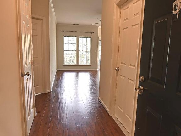 3rd image of 1501 N Point Dr APT 202