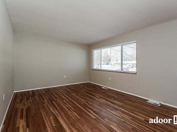 5th image of 2680 N Waterford Dr