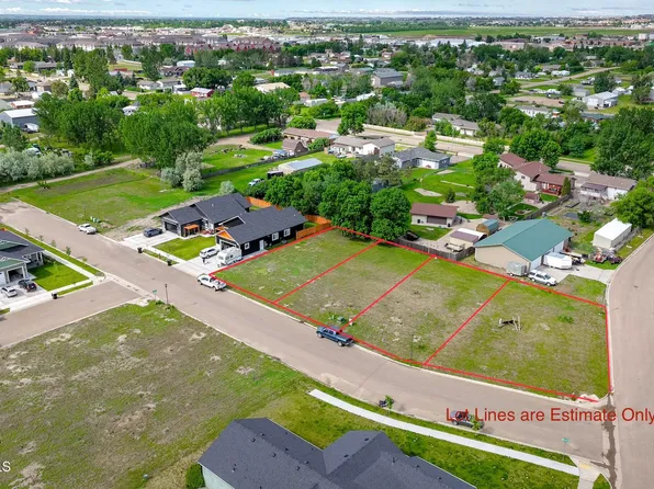 6th Ave E, Williston, ND 58801