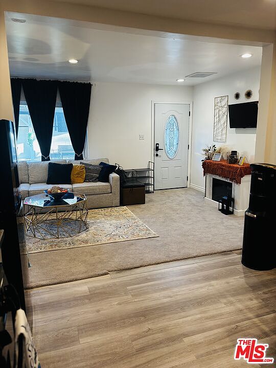 1st image of 1377 S Sultana Ave