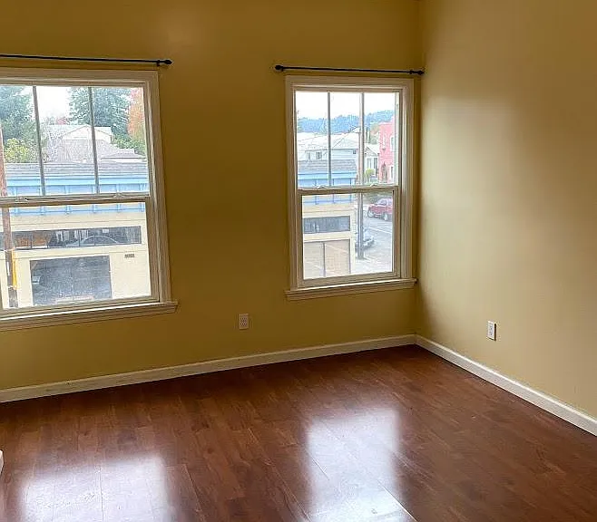 1531 Macarthur Blvd #2 — Photo 4