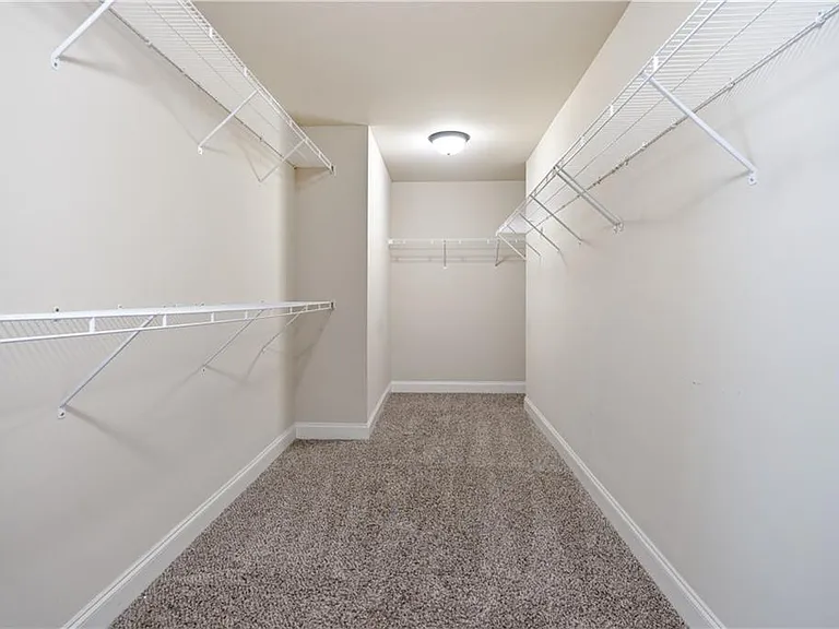 1268 Mitford Ln — Photo 23