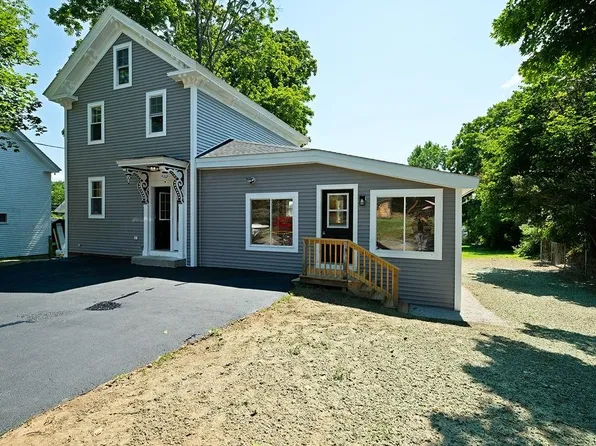 8 Courtland Street, Farmington, NH 03835