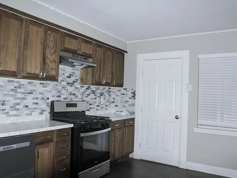 6713 Pecan Park Dr — Photo 3