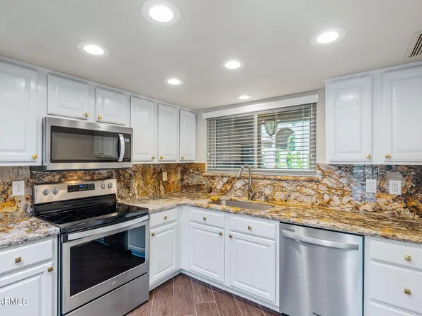 9847 E MICHIGAN Avenue, Sun Lakes, AZ 85248