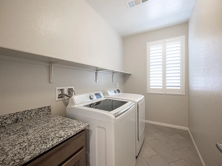 6198 Hays Cove Ct — Photo 23