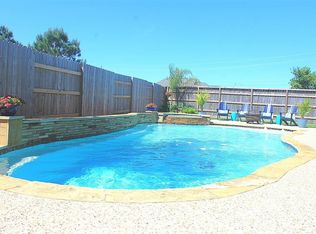 525 Burham Ln, League City, TX 77573