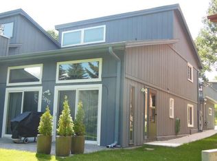 2912 Manitoba Ln, Bismarck, ND 58503