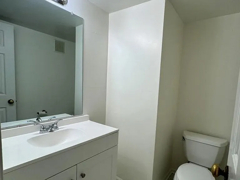 664 Rocky Knoll Arch — Photo 9