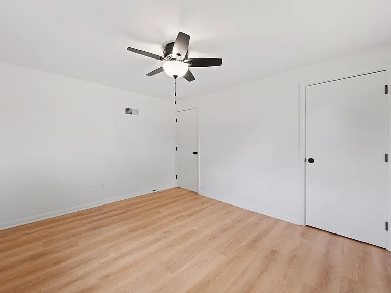 Valley View Dr — Photo 13