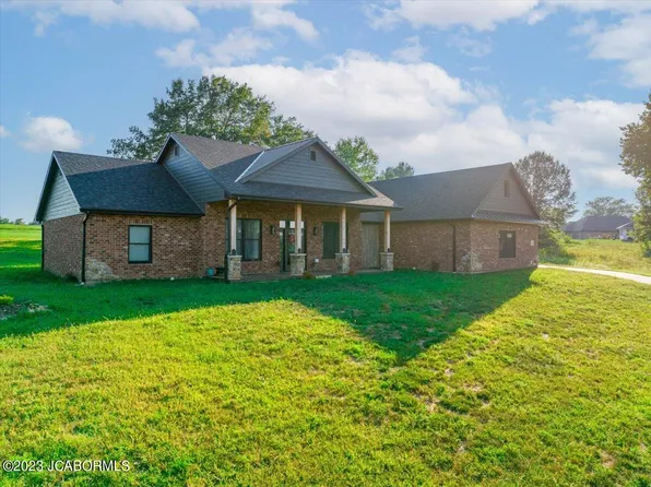 13405 Redfield Dr, Eugene, MO 65032