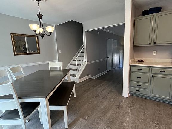 5th image of 7441 Courtland Cir