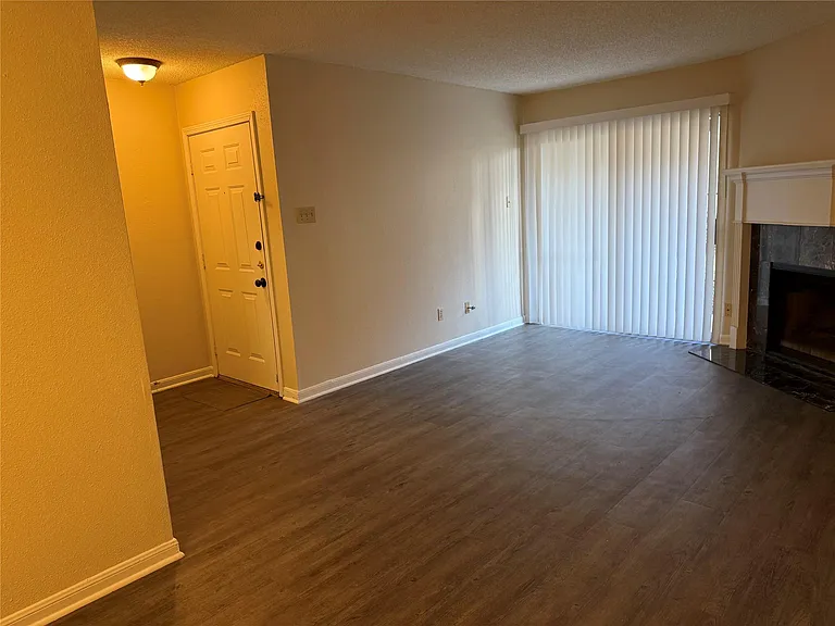 2120 El Paseo St #2406 — Photo 2