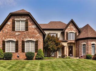 204 Appaloosa Dr, Chesterfield, MO 63005