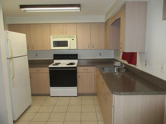 5th image of 20398 Albury Dr