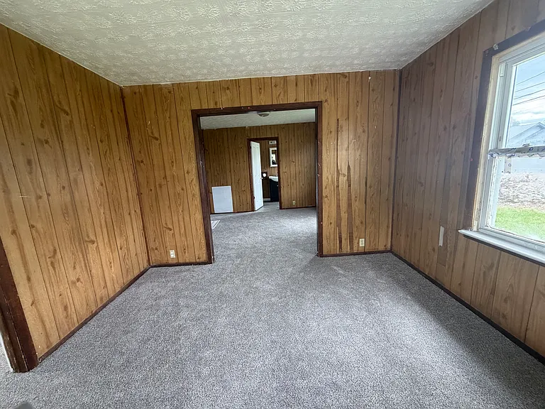 167 Benfield Ave — Photo 5