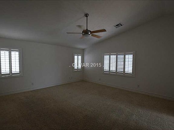 5th image of 9764 Waukegan Ave