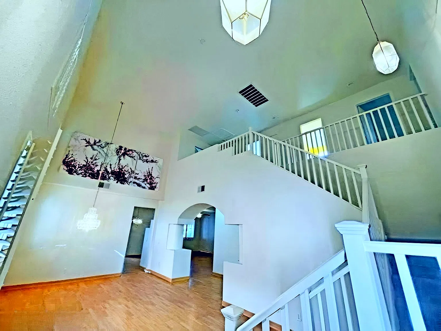 5 bed, 2493 sqft, $3,000 — Photo 3