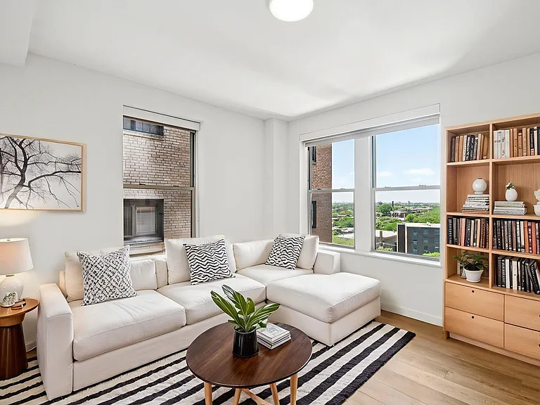 The Nest at Lincoln Park West — Photo 32