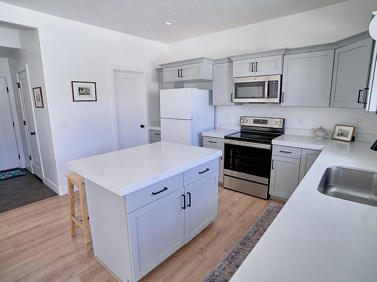 7256 N Green Pasture Ln — Photo 6