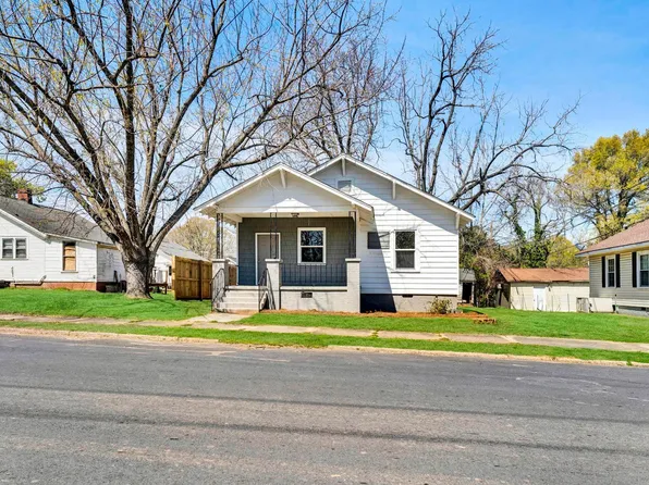 304 Jefferson St, Clinton, SC 29325