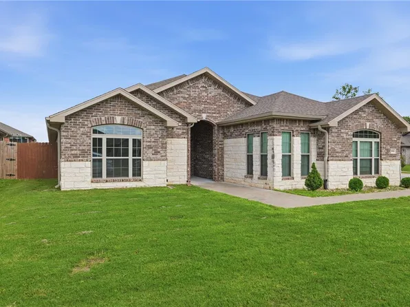 5900 NW Meade St, Bentonville, AR 72713