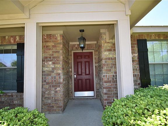 3rd image of 1529 Trent Dr