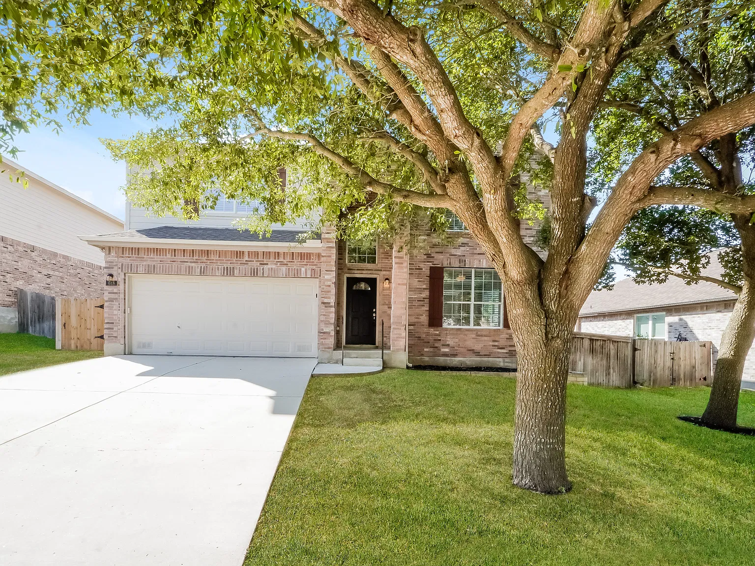 3 bed, 2.5 bath, 2533 sqft, $1,799 — Photo 1