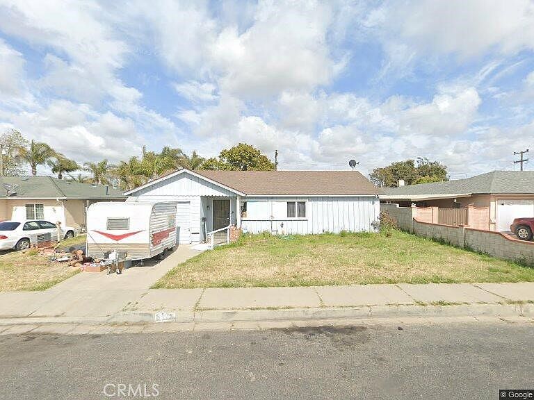 1st image of 916 N Walnut Dr