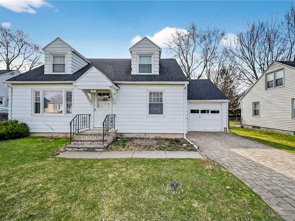 116 Chestnut Hill Dr, Liverpool, NY 13088