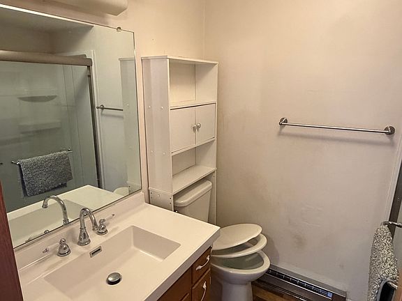5th image of 110 W Main St