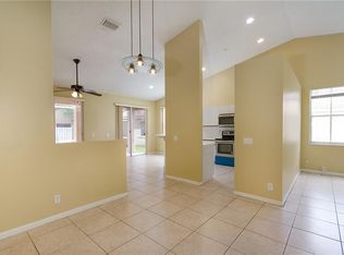 836 Sand Creek Cir, Fort Lauderdale, FL 33327