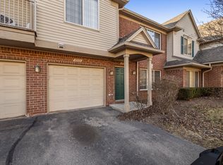 45521 Hidden View Ct, Utica, MI