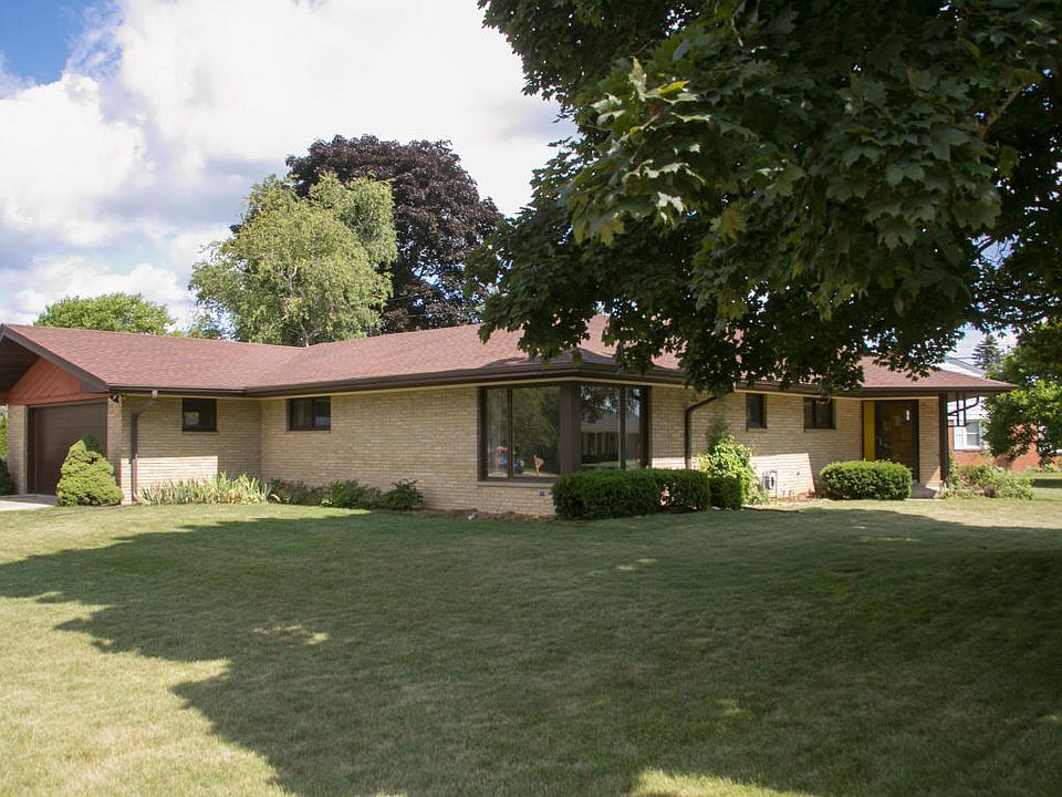 1st image of 3900 Lighthouse Dr