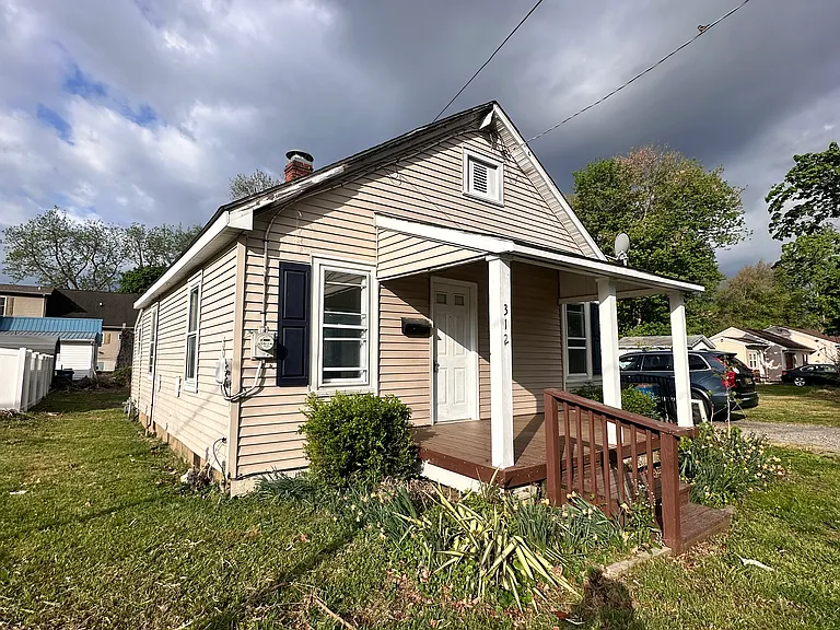 312 Grant St — Photo 2