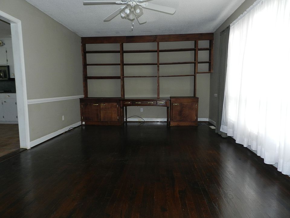2nd image of 2624 Altaridge Dr