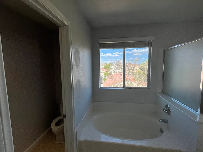 2412 Ember Mist Ct — Photo 15